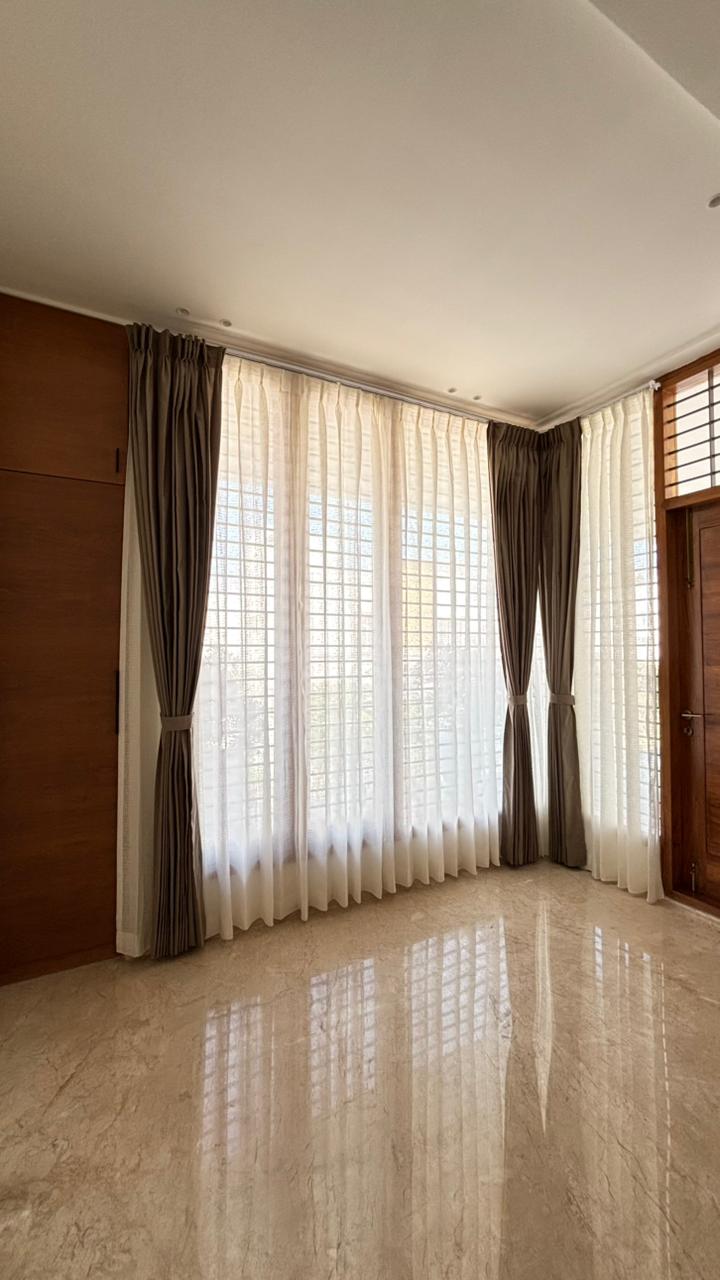 Curtain and interior furnishing installation in Mysuru by Nakhsha Furnishing Studio - photo 31